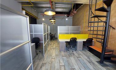 Renta de Oficina en Centro Comercial Santa Fe, Bogotá