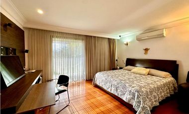 Casa para la venta en altos del Poblado