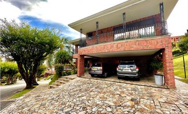 Casa para la venta en altos del Poblado