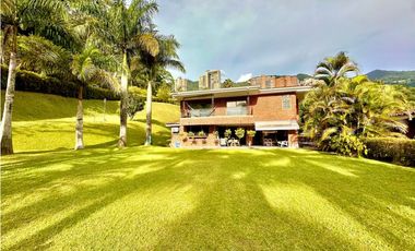 Casa para la venta en altos del Poblado