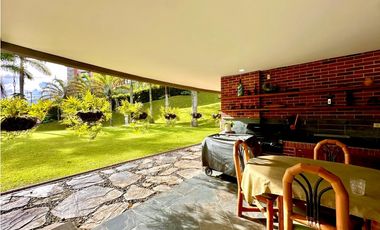 Casa para la venta en altos del Poblado