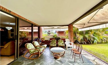 Casa para la venta en altos del Poblado