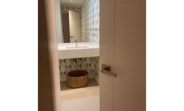 Casa en Renta Lomas I Amueblada Cochera Techada Estudio