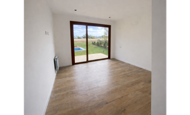 CASA EN VENTA EN COSTA ESMERALDA - ECUESTRE 139