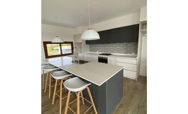 CASA EN VENTA EN COSTA ESMERALDA - ECUESTRE 139