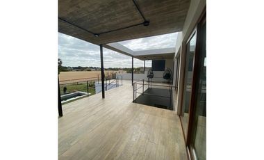 CASA EN VENTA EN COSTA ESMERALDA - ECUESTRE 139