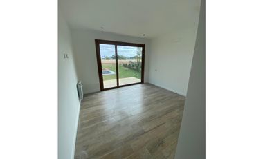 CASA EN VENTA EN COSTA ESMERALDA - ECUESTRE 139