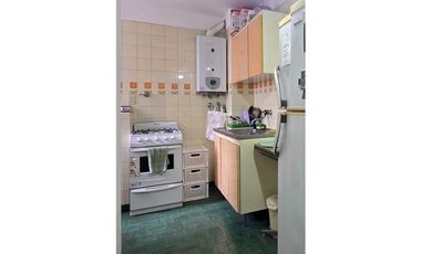 Venta 2 ambientes con cochera. Plaza Mitre