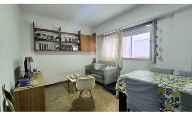 Venta 2 ambientes con cochera. Plaza Mitre