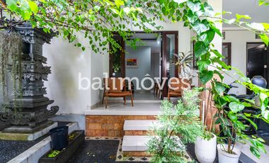 For Sale Rumah Dua Lantai Tiga Kamar Tidur Di Kesiman