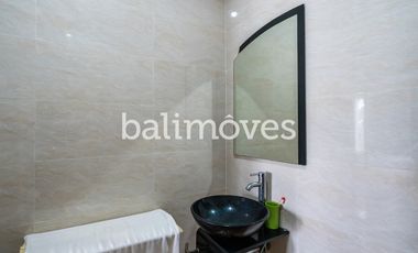 For Sale Rumah Dua Lantai Tiga Kamar Tidur Di Kesiman