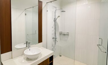 Elegant Living Behind A  Private Wood Gate.