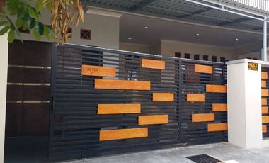 Rumah mewah 1.5 Lt include dekat Alila hotel di kota Solo