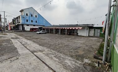 Resto Aktif Parkir Luas Strategis Tengah Kota Karanganyar