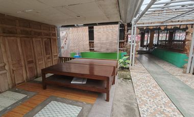 Resto Aktif Parkir Luas Strategis Tengah Kota Karanganyar