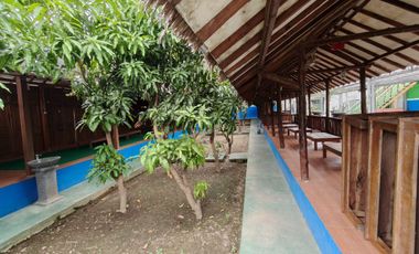 Resto Aktif Parkir Luas Strategis Tengah Kota Karanganyar