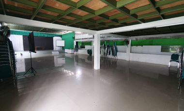 Resto Aktif Parkir Luas Strategis Tengah Kota Karanganyar