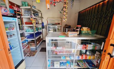 Rumah Bagus Nyaman Plus Toko Gedongan Colomadu