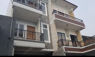 Rumah Baru  3 Lantai Kosambi dkt Tol Matland/Green Lake,