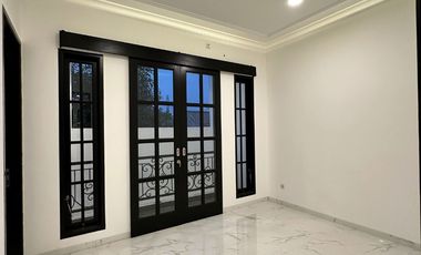 Jual rumah baru mewah eropa classic dekat TB.Simatupang