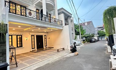 Jual rumah baru mewah eropa classic dekat TB.Simatupang
