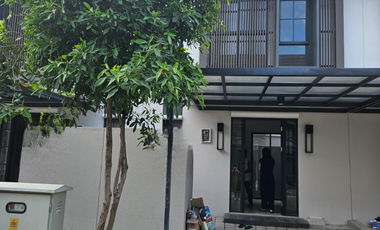 RUMAH CANTIK BARU GRESS DI PERUMAHAN AMESTA LIVING 2 LANTAI UNFURNISH