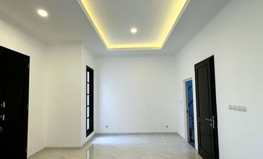 Rumah 2 Lantai dalam cluster Jagakarsa dekat stasiun KRL