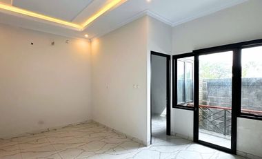 Rumah modern industrial dalam cluster kebagusan TB Simatupang