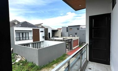 Rumah modern industrial dalam cluster kebagusan TB Simatupang