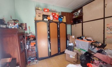 Rumah Luas Pasar Kliwon Solo Kota  Tepi Jalan Raya Strategis Ramai