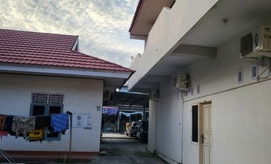 RUMAH TINGGAL + 2 BANGUNAN KOS DI TODOPOLI
