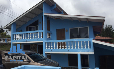 CASA EN LOS ALTOS - CERRO AZUL