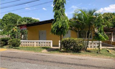 SE VENDE CASA Y TERRENO EN MONTIJO VERAGUAS