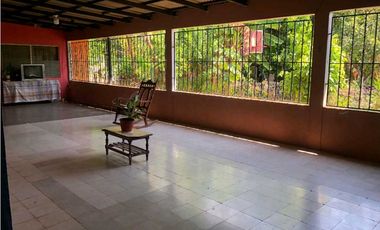 SE VENDE CASA Y TERRENO EN MONTIJO VERAGUAS