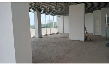 OFICINA / CONDADO DEL REY / CENTENNIAL CENTER / 102 M / CON ACABADOS