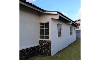 VENDO CASA EN LA CHORRERA QUINTAS DEL PACFICO