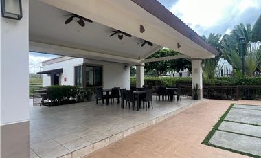 VENTA DE CASA 4 HABITACIONES EN PANAMA PACIFICO - RIVER VALLEY