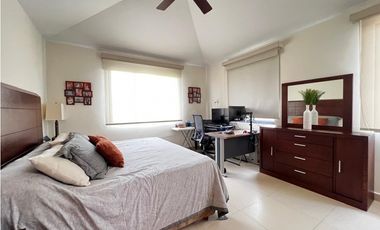 VENTA DE CASA 4 HABITACIONES EN PANAMA PACIFICO - RIVER VALLEY