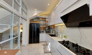 RUMAH MEWAH 2 LANTAI PRIVATE FULL FURNISHED DI MAGUWOHARJO