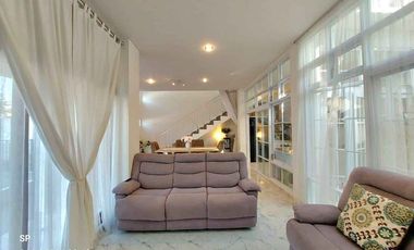 RUMAH MEWAH 2 LANTAI PRIVATE FULL FURNISHED DI MAGUWOHARJO