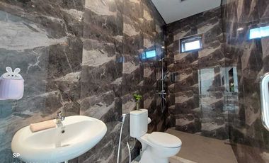 RUMAH MEWAH 2 LANTAI PRIVATE FULL FURNISHED DI MAGUWOHARJO