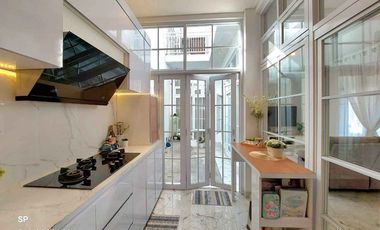 RUMAH MEWAH 2 LANTAI PRIVATE FULL FURNISHED DI MAGUWOHARJO