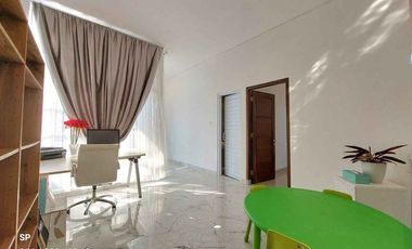 RUMAH MEWAH 2 LANTAI PRIVATE FULL FURNISHED DI MAGUWOHARJO