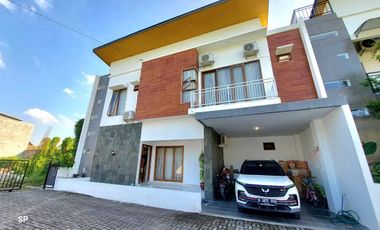 RUMAH MEWAH 2 LANTAI PRIVATE FULL FURNISHED DI MAGUWOHARJO