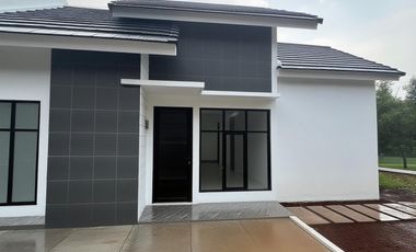 Rumah HOOK Mewah di Cluster Aurora BSB Village, 236 m², Dekat Halte &