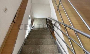 Renta Local Comercial  en Tumbaco