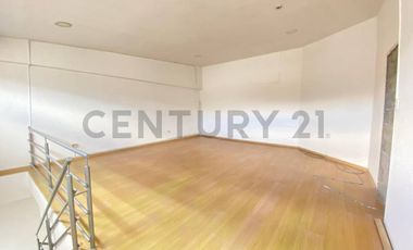 Renta Local Comercial  en Tumbaco