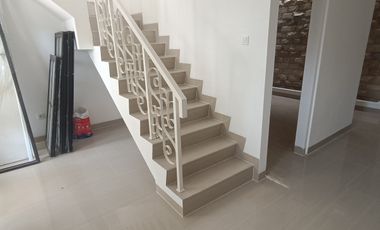 Sewa Rumah Cluster Sevilla Sportcity Jababeka