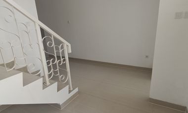 Sewa Rumah Cluster Sevilla Sportcity Jababeka