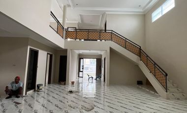 Rumah solo sumber exit tol colomadu pak Jokowi